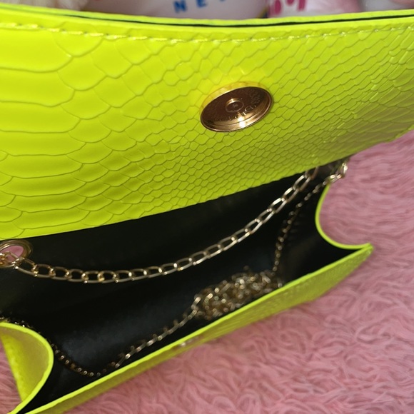 Neon Yellow Shoulder Bag - Picture 3 of 5